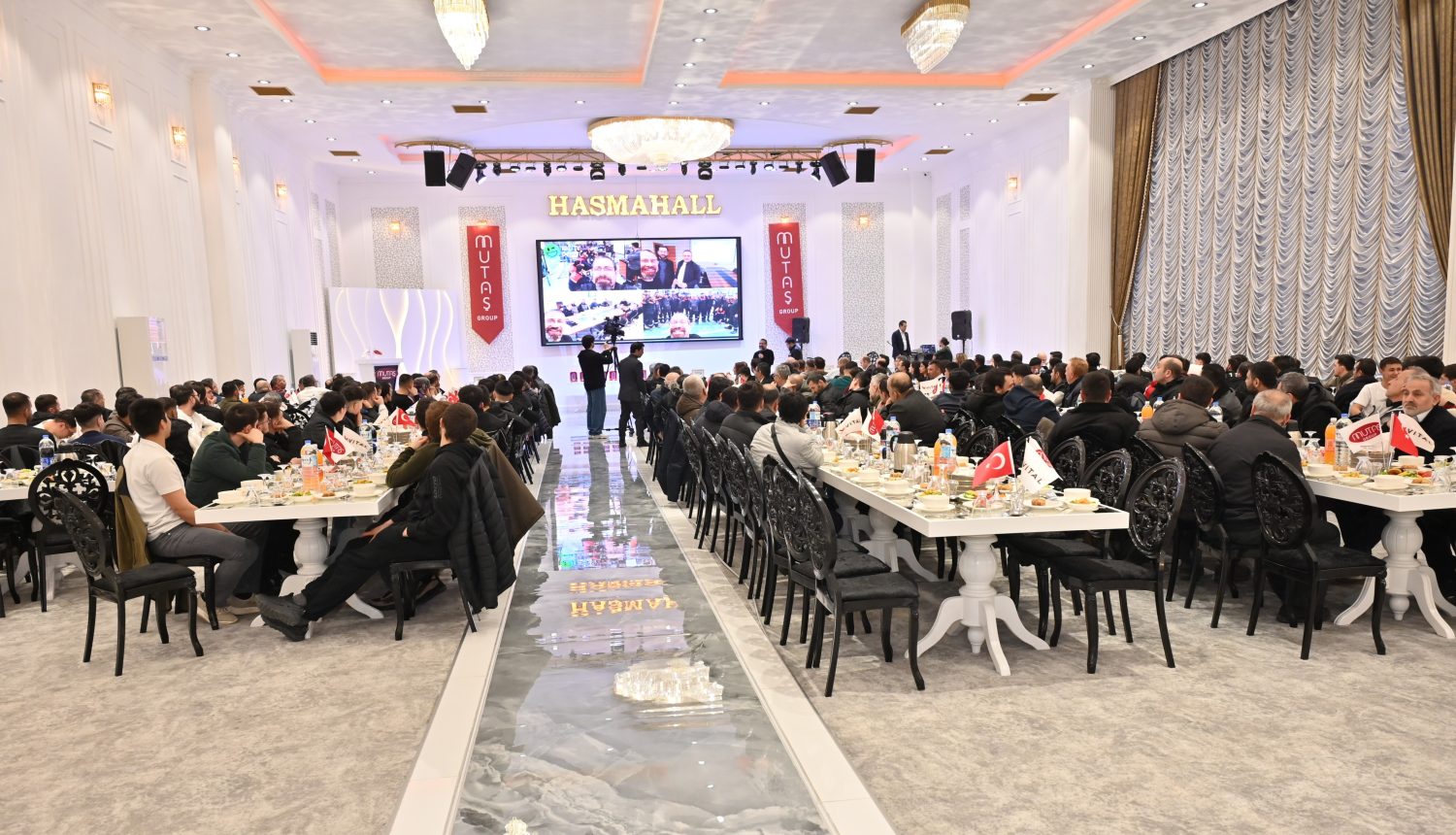 Ифтар в честь Рамадана и церемония награждения ветеранов прошли в Mutaş Group